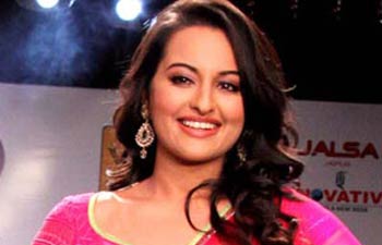 Sonakshi Sinha game for item songs